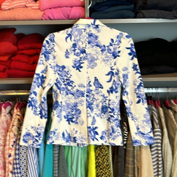 Old navy white with blue butterflies ponte blazer size S - Picture 3 of 3
